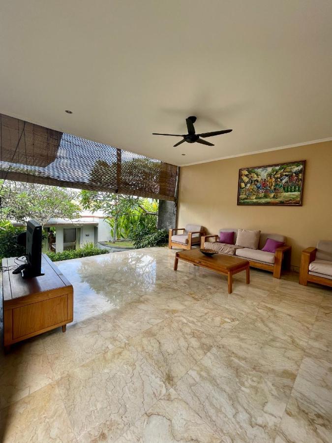 Private Suite In A Kids Friendly Big Shared Villa In Canggu Exterior photo