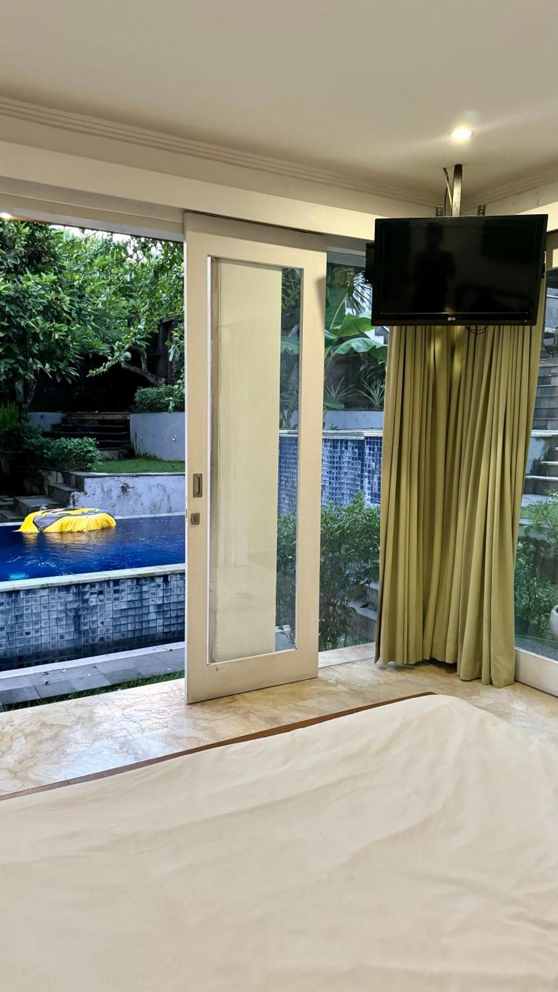 Private Suite In A Kids Friendly Big Shared Villa In Canggu Exterior photo